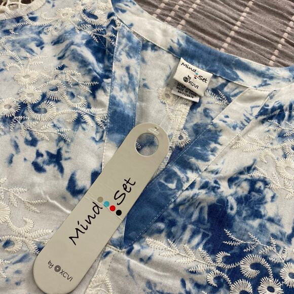 Mind Set XCVI Embroidered Crochet Tunic Top Women’s Size S/M Beach Resort Boho - Picture 3 of 8